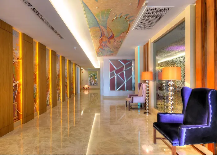 One One Hotel 3*