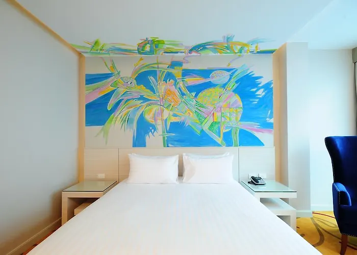 Hotel One One 3*