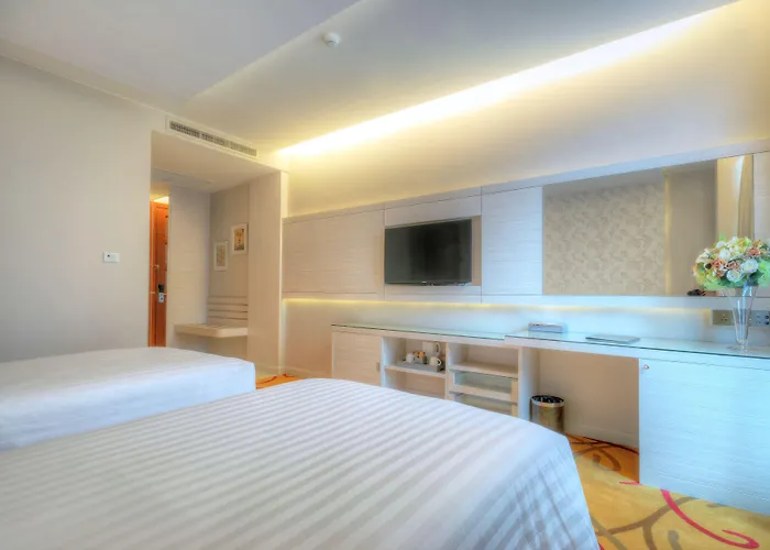 Hotel One One 3*