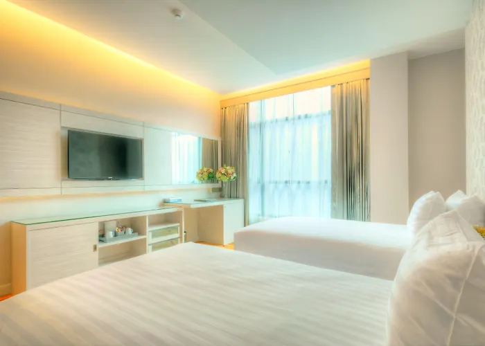 One One Hotel 3*