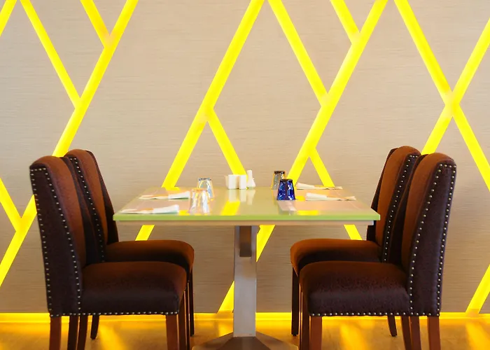 One One Hotel 3*