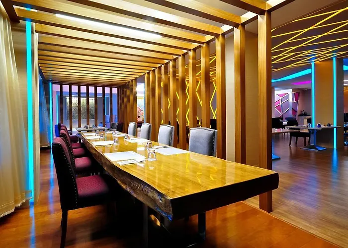 One One Hotel 3*