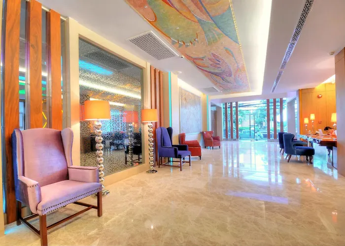 One One Hotel 3*